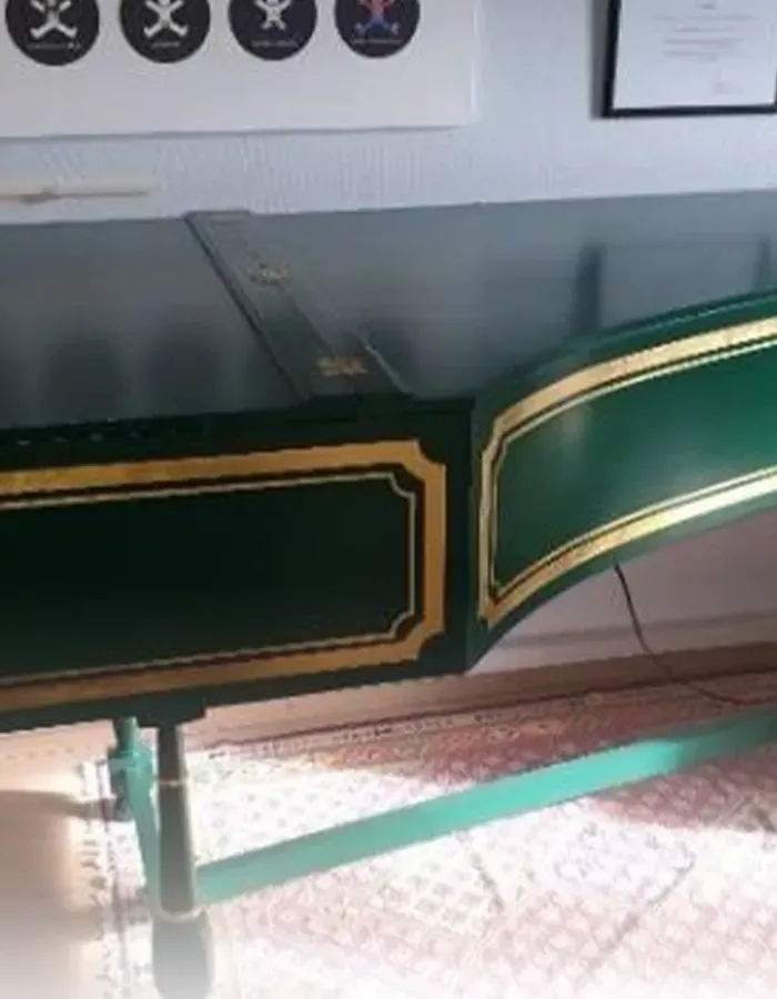 clavecin-vert-table-jura-france